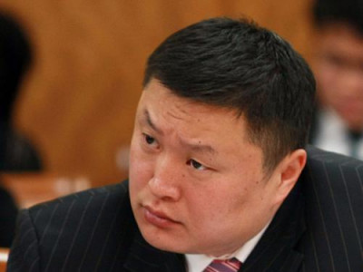 Ү.Сарнай: Миний хань Б.Хурц төрд зүтгэснийхээ төлөө шоронд хоригдож байна