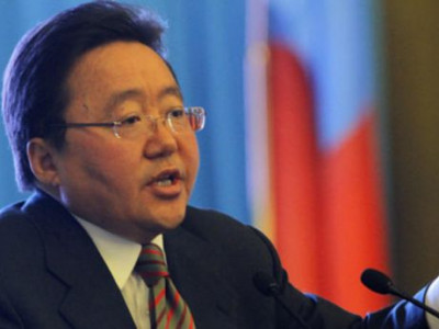 Ерөнхийлөгч асан Ц.Элбэгдорж Монгол Улсыг орхин гарлаа