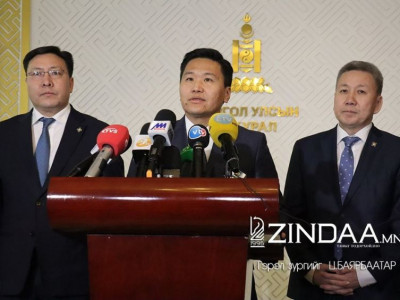 Л.Болд, Ж.Батзандан нарын хэн нь намаа удирдах вэ?