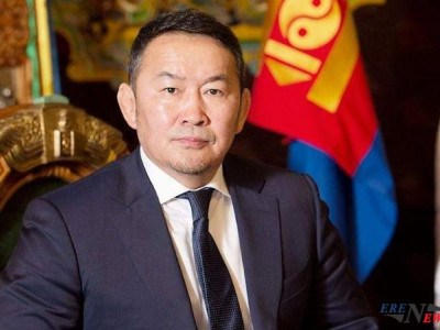 ЕРӨНХИЙЛӨГЧ ӨӨ, ГАДААД ТОМИЛГООН ДЭЭРЭЭ АНХААРААЧ...