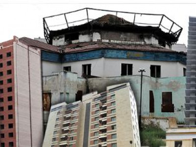 Та минь ээ! Нураах барилга цаана чинь олон байна