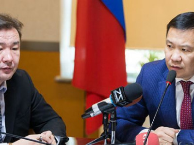 Б.Отгонсүх: Нэгдүгээр эмнэлгийн үүднээс автомашин ачаад зугтдагаа боль