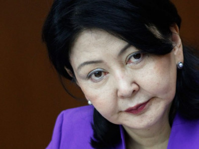 Б.Ундармаа: Яагаад миний авах ёстой юмыг хасчихав аа