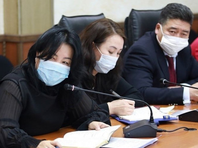 Үзэсгэлэн худалдаа болон сүм хийдүүдэд үйл ажиллагаагаа зогсоох мэдэгдэл хүргүүлжээ