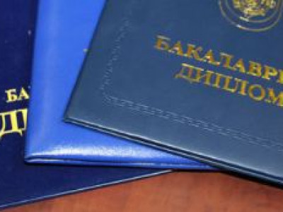 Дипломтой хүмүүс хөдөлмөрийн зах зээл дээр илүүдэж байна