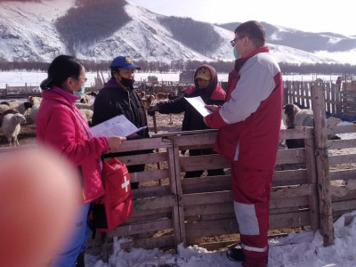 Гачуурт тосгоны Эрүүл мэндийн төв COVID-19 халдвараас сэргийлэх гэрийн үзлэг хийлээ