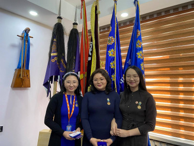 Үндэсний сэтгүүл зүйн өдрөөр 108 сэтгүүлч “Тэргүүний залуу сэтгүүлч”-ээр шагнууллаа