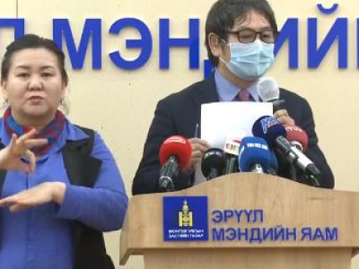 Д.Нямхүү: Франц иргэн нутаг буцахаа больж, монгол эмч нарт итгэж байна