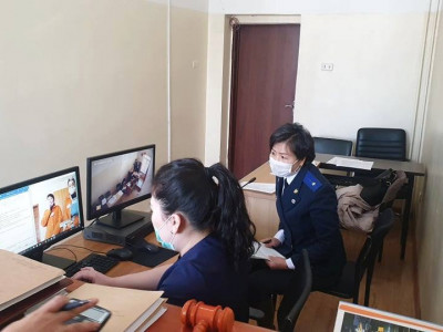 “Хорих ялыг хугацаанаас өмнө суллаж, хяналт тогтоох тухай” шүүх хуралдааныг онлайнаар зохион байгуулав