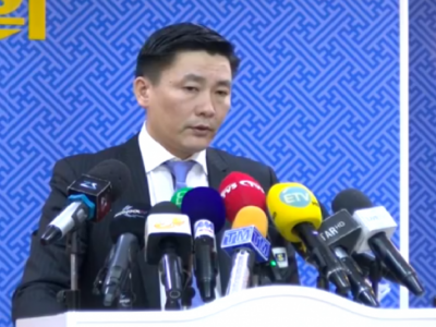 Ё. Баатарбилэг: Хөрөнгө мөнгөтэй хүмүүс CD-тэй компьютер хэрэглэхээ болиод удсан байх өө