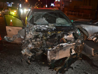 Сэрэмжлүүлэг: Зургаан автомашин мөргөсөн ноцтой осол гарчээ