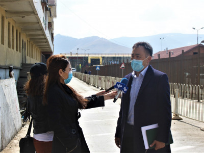 Фото сурвалжлага: БЗД-ийн 14-р хорооны Өгөөмөр захын зүүн талын орц, гарцыг нээснээр автозамын түгжрэлийг бууруулжээ