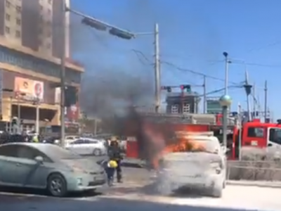 Гранд плазагийн зогсоол дээр машин шатжээ /фото/