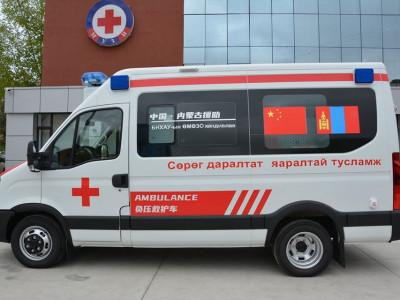 “КОВИД-19” өвчний үед ашиглах сөрөг даралтат түргэн тусламжийн автомашиныг хандивлалаа