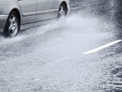  Явган зорчигч руу санаатайгаар ус цацсан тохиолдолд 100 000 төгрөгөөр торгоно