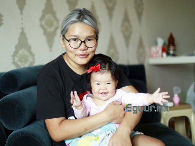 СУРВАЛЖИЛГА: Есөн дүү, бяцхан охиноо ганцаараа өсгөхөөр сөхрөх эрхгүй зүтгэж яваа 21 настай бүсгүй