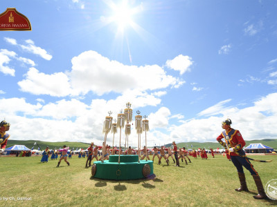 Үндэсний их баяр наадмын Хүчит бөхийн барилдааны хоёрын даваа /шууд/