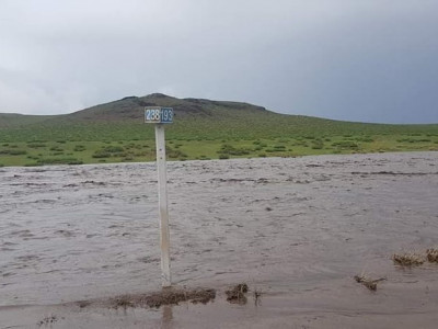 Усанд осолдсон хүүхдийг эрэн хайж байна