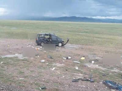 Автомашин замаасаа гарч 50-100 метр хүртэлх газарт өнхөрч, шидэгдэн нүд хальтрам болсон байдгийн учир юу вэ?