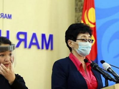 А.Амбасэлмаа: Тусгаарлалтад буй хүмүүстэй амралтын газрын ажилтнууд караокедсон