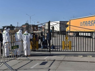 Хил дээр гацсан оюутныг нэвтрүүлж, Сэлэнгэ аймагт тусгаарлажээ