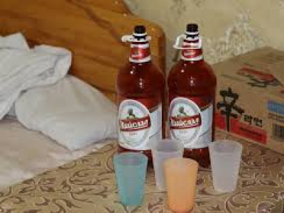 Тусгаарлалтанд байгаа иргэд согтууруулах ундаа хэрэглэх зөрчил гаргасаар байна