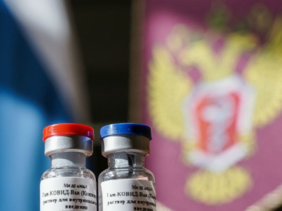 Туршилт нь дуусаагүй ч “Спутник-V” вакцинаас В.Путин айсангүй