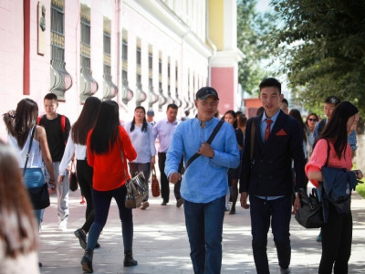 БШУЯ-ны дүлий байдал эцэг эхчүүдийг 10 хоногийн дотор сургалтын төлбөр олоход хүргэлээ