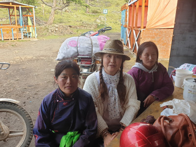 Р.Эмүжин: Хэдэн боргоцойн хойноос хээр хонож явах юу нь сайхан байхав…