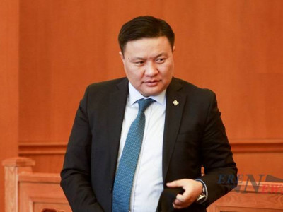 Эрх мэдэл, албан тушаалын төлөө нөхдөөсөө ч 