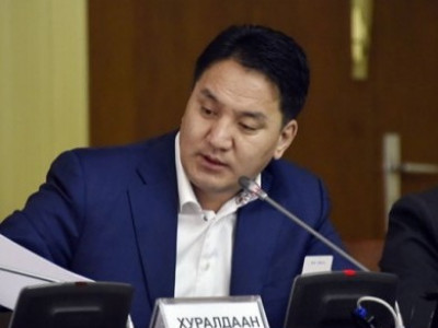 Ж.Ганбаатар: Онцгой нөхцөлд зээлийн хүүг хойшлуулах, царцаах биш тэглэх хэрэгтэй 