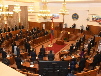 Намрын чуулганаар хэлэлцсэн ч баталж амжаагүй хуулийн төслүүд