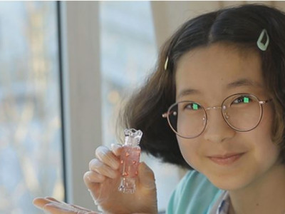 13 настай А.Гэгээн гоо сайхны бүтээгдэхүүн үйлдвэрлэж байна