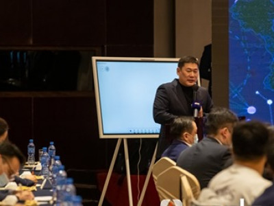 Л.Оюун-Эрдэнэ: Өглөөний 07:30 цагт үндэстнээрээ гүйдэг байх ёстой