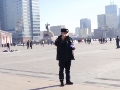 Төв талбайд нэгэн иргэн өөрийгөө шатаан амиа хорложээ