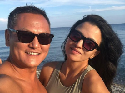 Ганхуягийн гуалиг эхнэрийн төрсөн өдөр тохиож байна