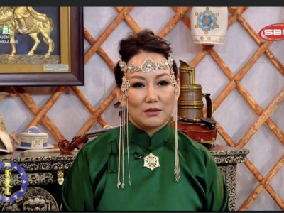 Хийлч Дээгийгийн Алтан гадас одонгийн шүүмжлэл