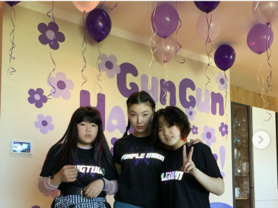 Танилц: Б.Хурцын дунд охин Х.Дөлгөөн