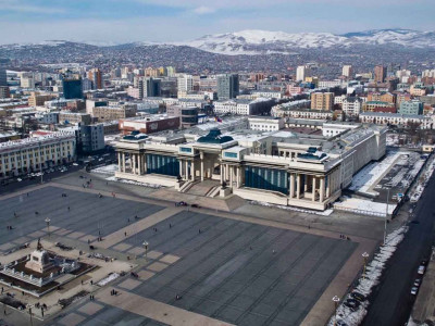 Монгол орон ядарсан орон биш ээ 