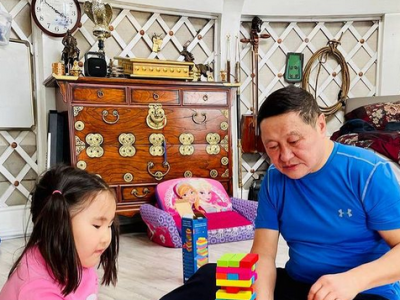 Бичлэг:Сошиалд шуугиан тариад буй гишүүн Н.Алтанхуягийн монгол гэрийг сонирх