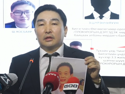 Г.Буяндорж өлсгөлөн зарлаж, гэр бүл нь суулт хийж эхэллээ