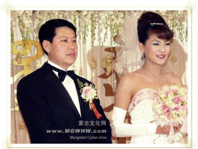 С.Сэрчмаа анхны нөхрөөсөө яагаад салсан талаараа анх удаагаа ам нээв