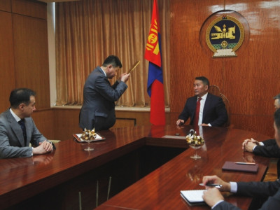 Ерөнхийлөгч Х.Баттулга АНУ-д суугаа Элчин сайдыг эгүүлэн татах асуудлыг зөвшилцөхөөр албан бичиг хүргүүллээ