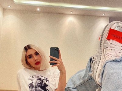 Б.Сансармаа амрагийнхаа царайг юуны учир нуув