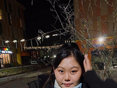 Г.Ундармаа амин охинтойгоо хамт олны харцыг хужирлав