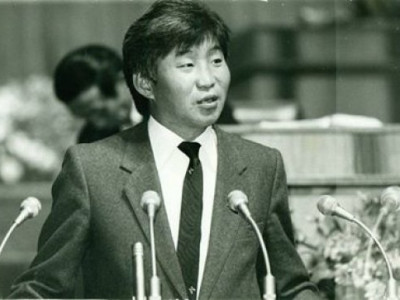 Үүлэн үст Э.Бат-Үүлийн ач, зээ нартайгаа урлагийн номер үзүүлэв