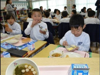 Япон сурагчдын өдрийн хоолны цэсэнд Монгол цуйван нэмэгджээ