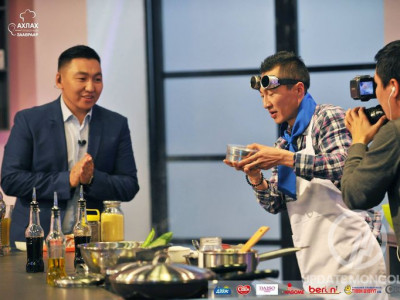 Эхнэрийн заавраар нэвтрүүлгийг А.Миеэгомбо цаашид хөтлөхгүй