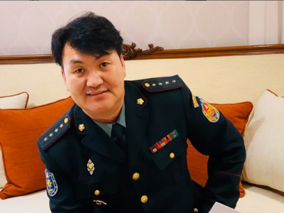 Жүжигчин Ц.Ганзориг анх удаа бөө болсон тухайгаа олонд ийн ярив /бичлэг/