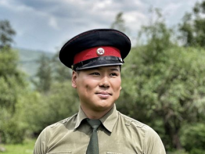 Батушка: Бусдыг хэнтэй ч хамаагүй суу гэж битгий шахаж бай бас гэр бүл дэх хэрүүлээ найзууддаа битгий ярь